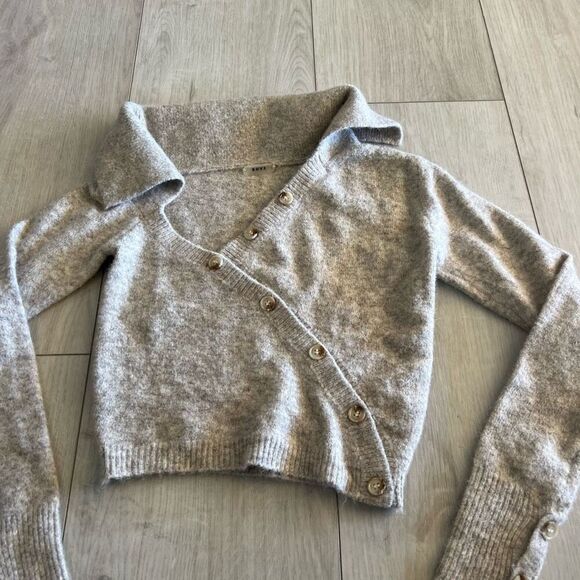 Gray Button-Up Women's Sweater - Picture 2 of 7